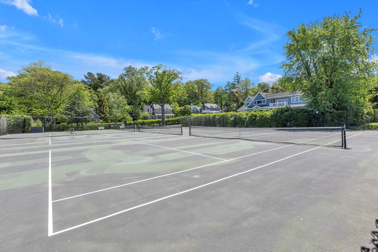 Exterior, Tennis Courts