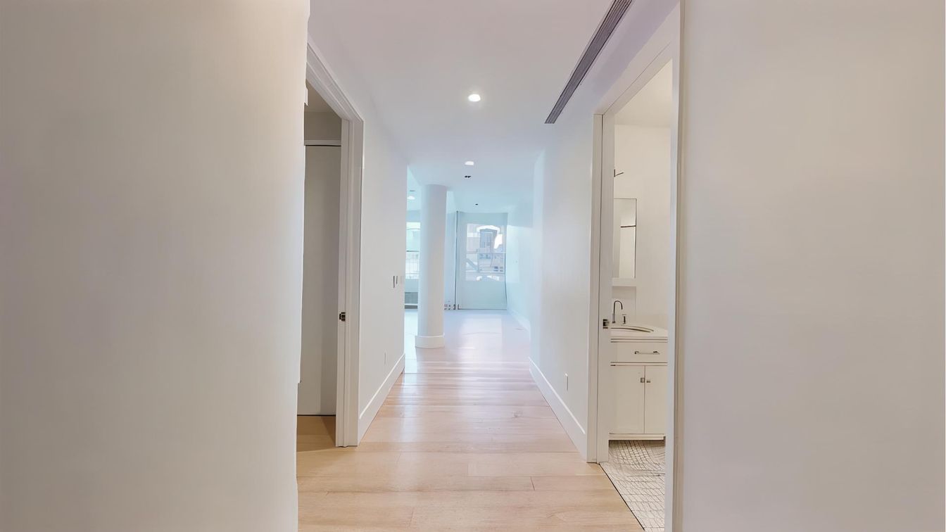 Interior, Recessed Lighting, Wood Texture Flooring