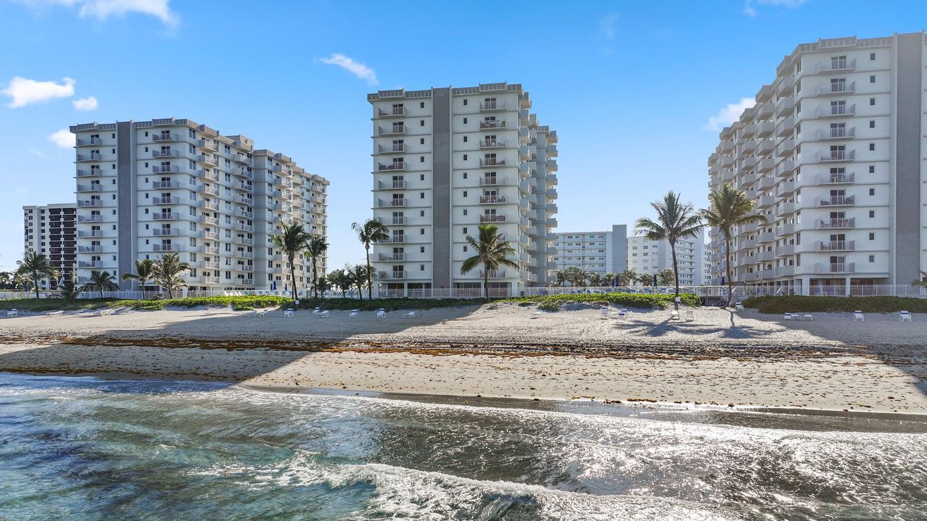 Exterior, Facade, Condo Building