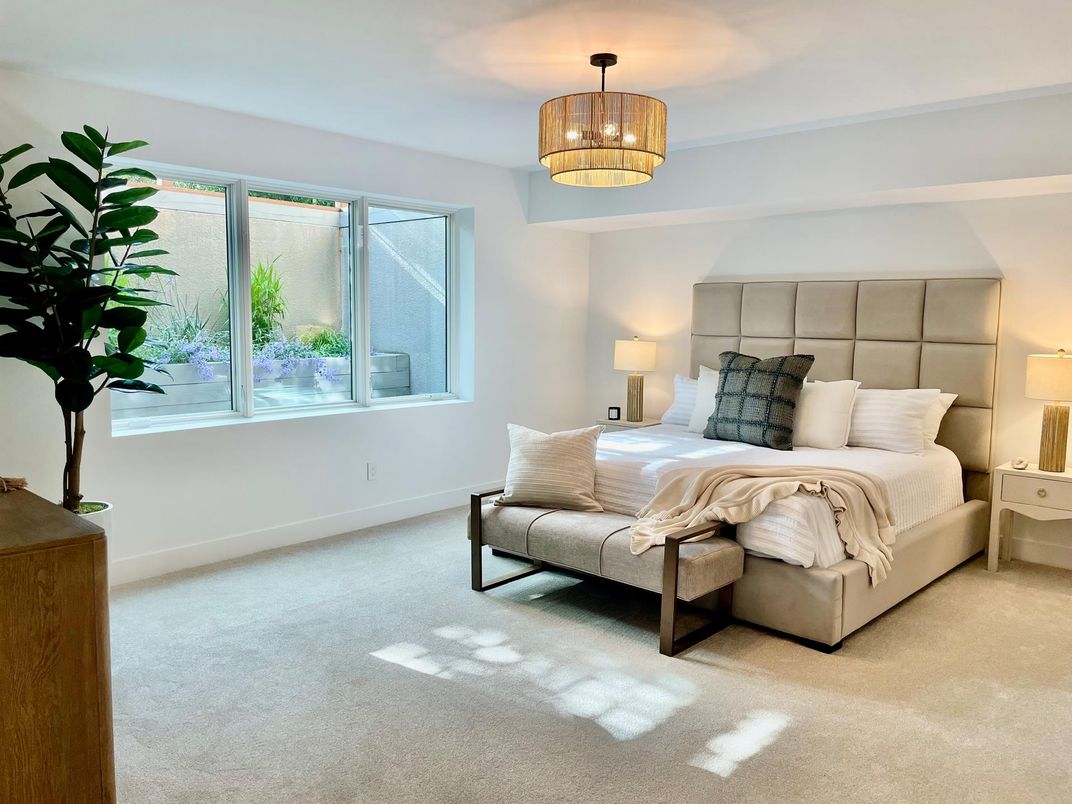 Bedroom, Chandelier, Interior, Pendant Lights
