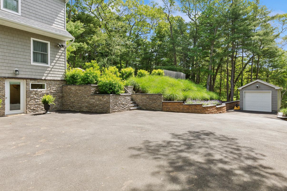 Backyard, Detached Garage, Exterior