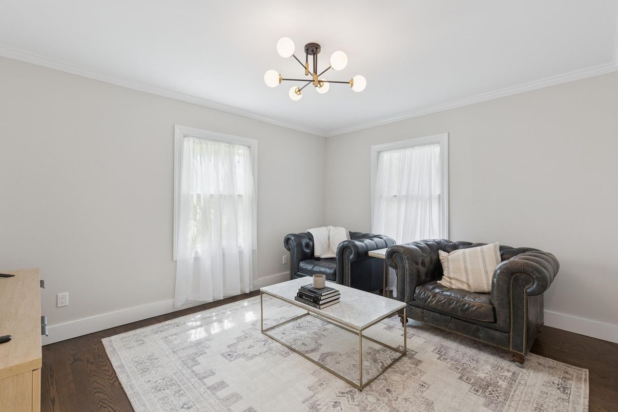 Interior, Living room, Pendant Lights, Wood Texture Flooring