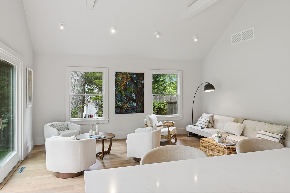 Interior, Living room, Recessed Lighting, Wood Texture Flooring