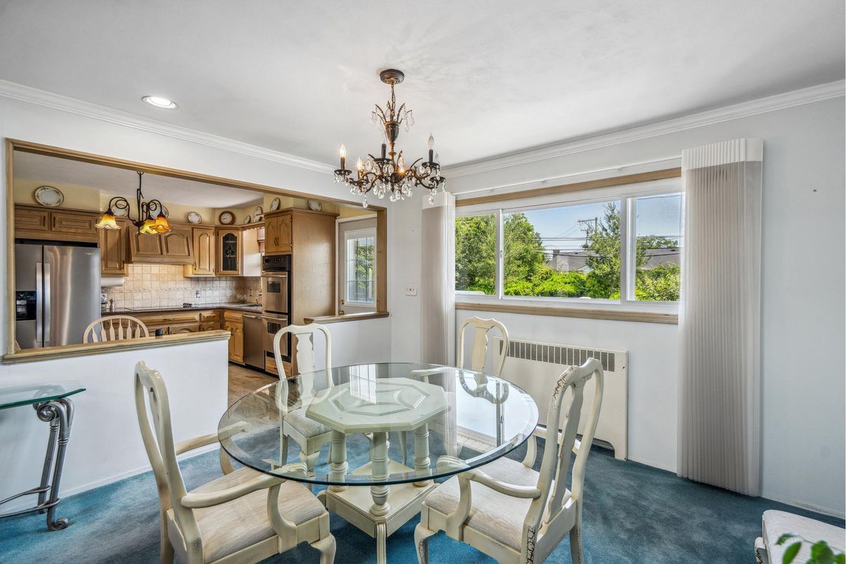 Chandelier, Dining room, Interior, Kitchen, Recessed Lighting, Stainless Steel Appliances