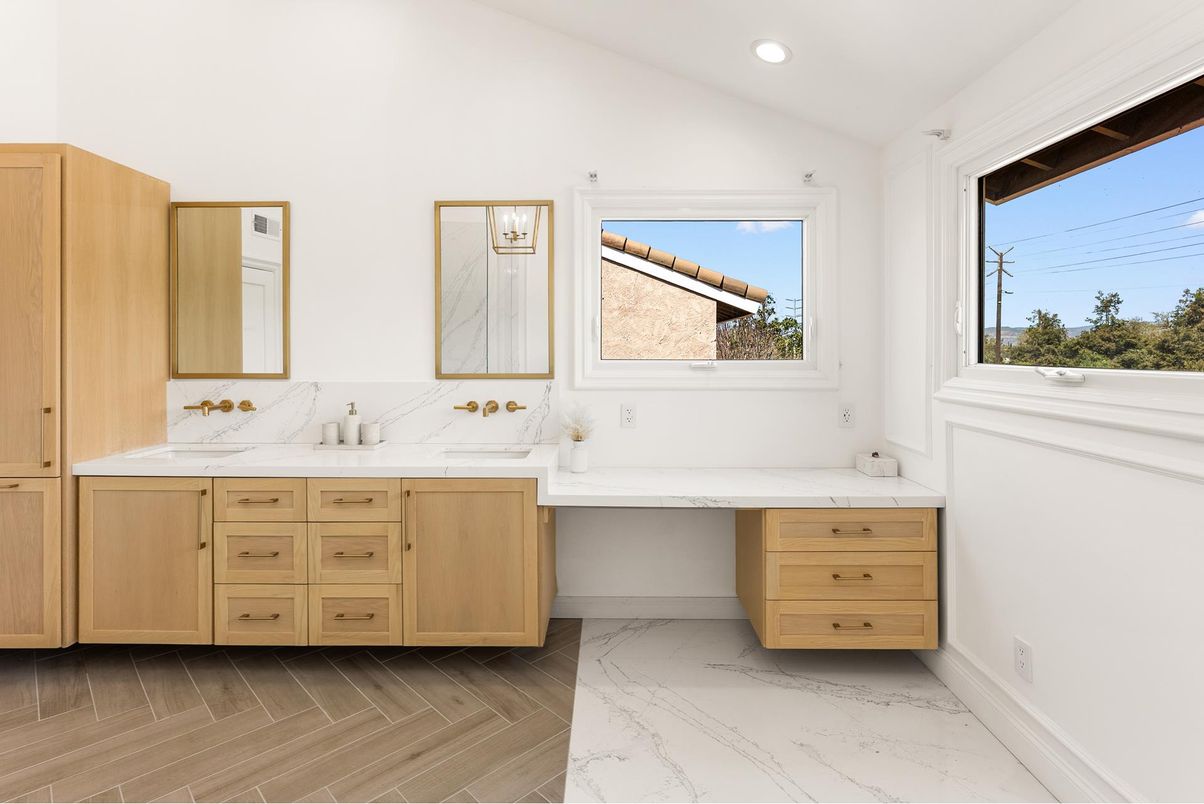 Bathroom, Dual Sink Vanities, Interior, Marble, Recessed Lighting, Wood Texture Flooring