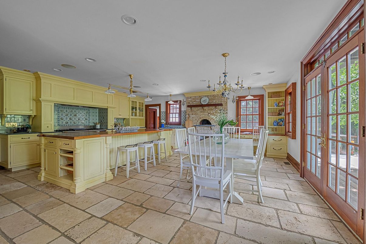 Dining room, Fireplace, Interior, Kitchen, Pendant Lights, Recessed Lighting