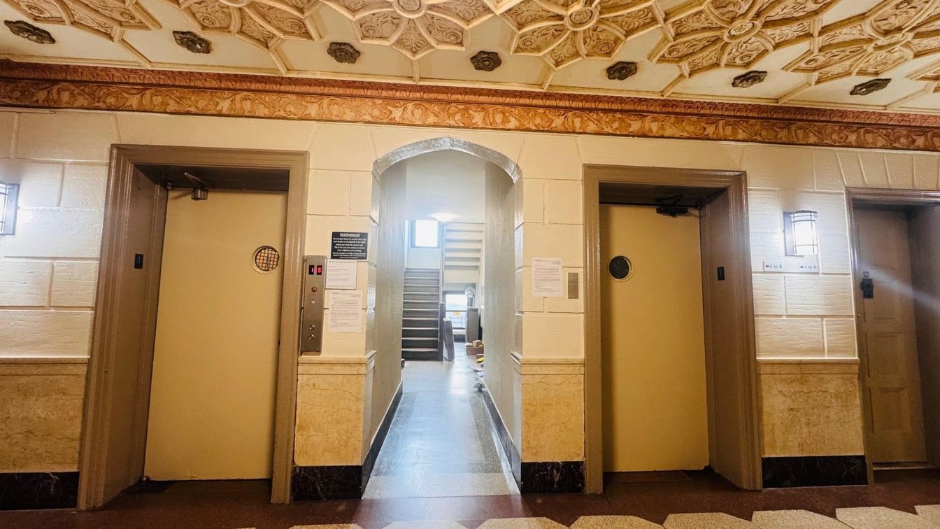 Elevator, Interior