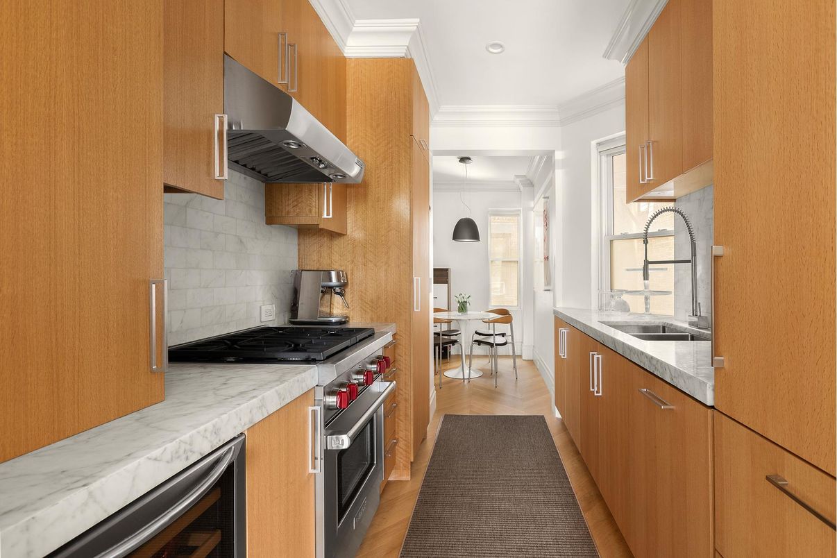 Dining room, Interior, Kitchen, Recessed Lighting, Stainless Steel Appliances, Wood Texture Flooring
