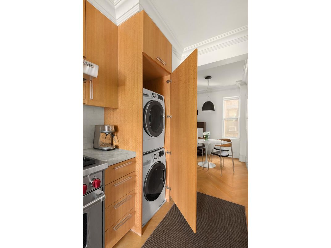 Dining room, Interior, Kitchen, Pendant Lights, Washer, Wood Texture Flooring
