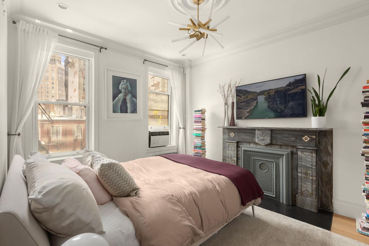 Bedroom, Fireplace, Interior, Recessed Lighting