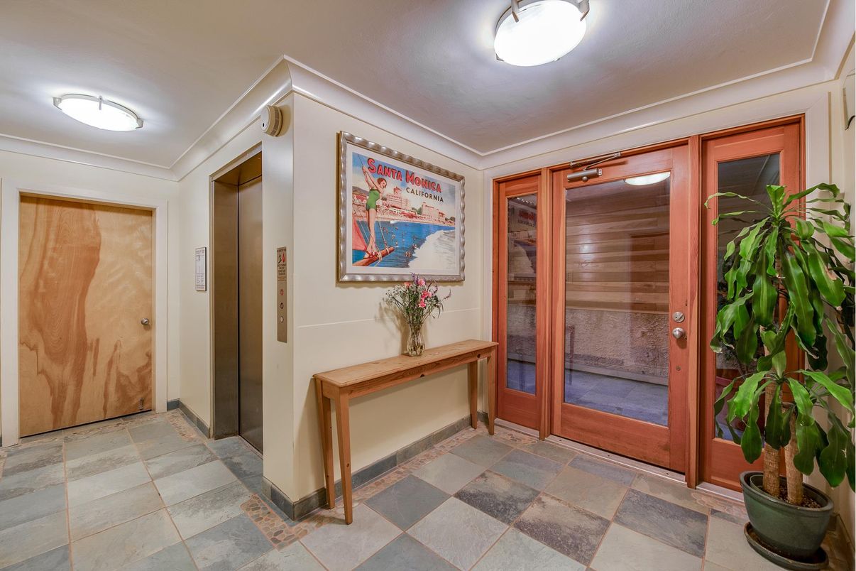 Elevator, Interior