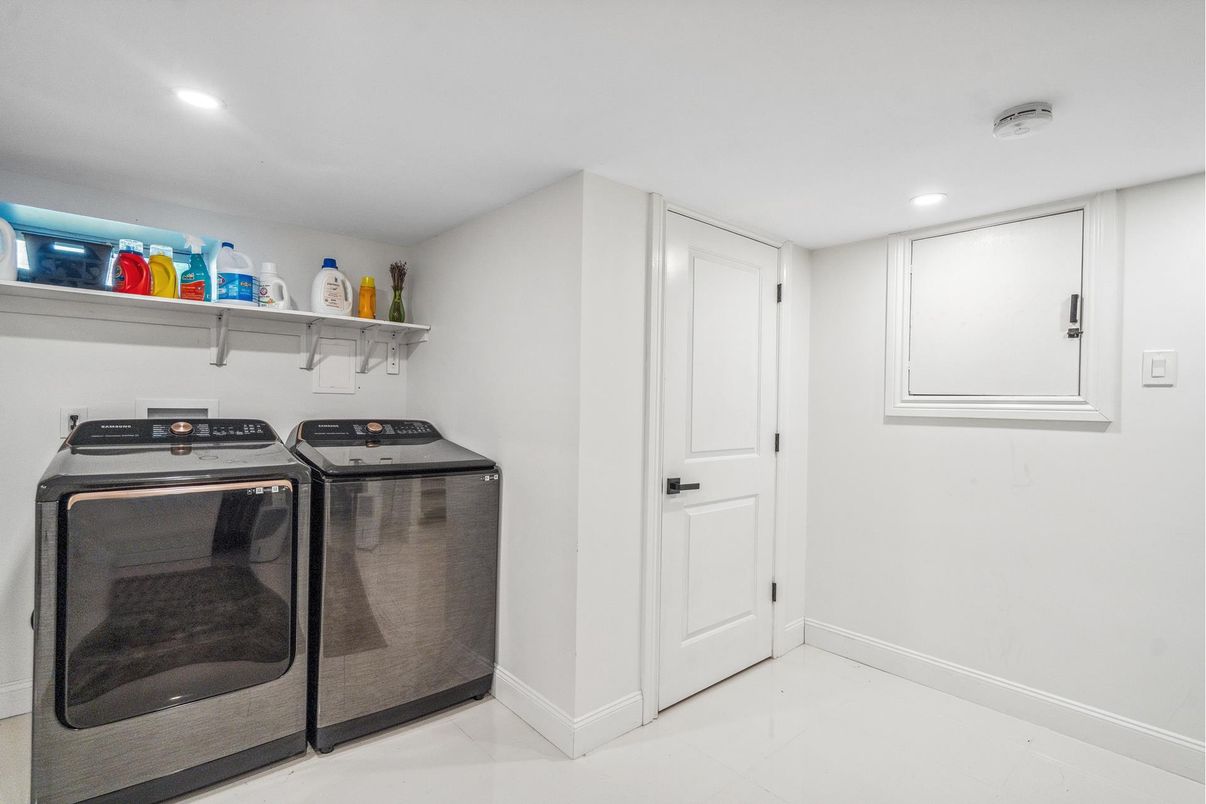Interior, Recessed Lighting, Washer