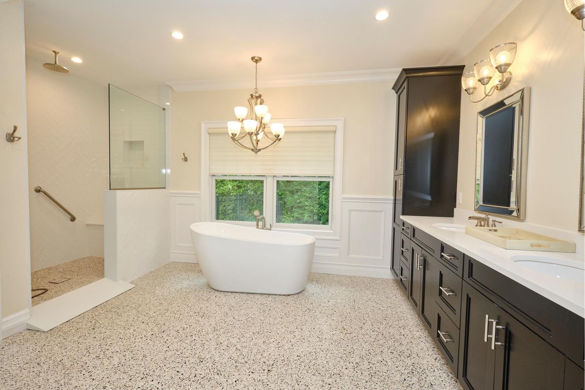 Bathroom, Chandelier, Dual Sink Vanities, Free Standing Baths, Interior, Recessed Lighting