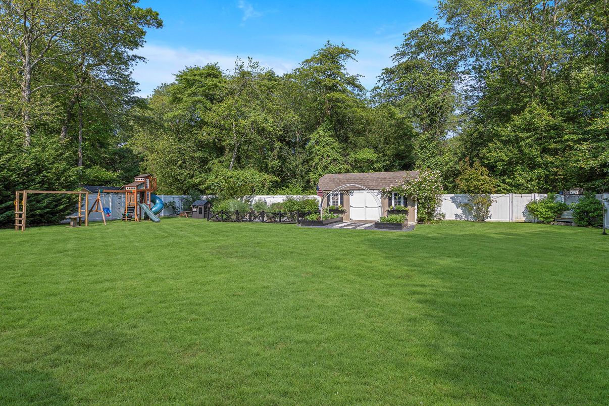 Backyard, Exterior, Playground