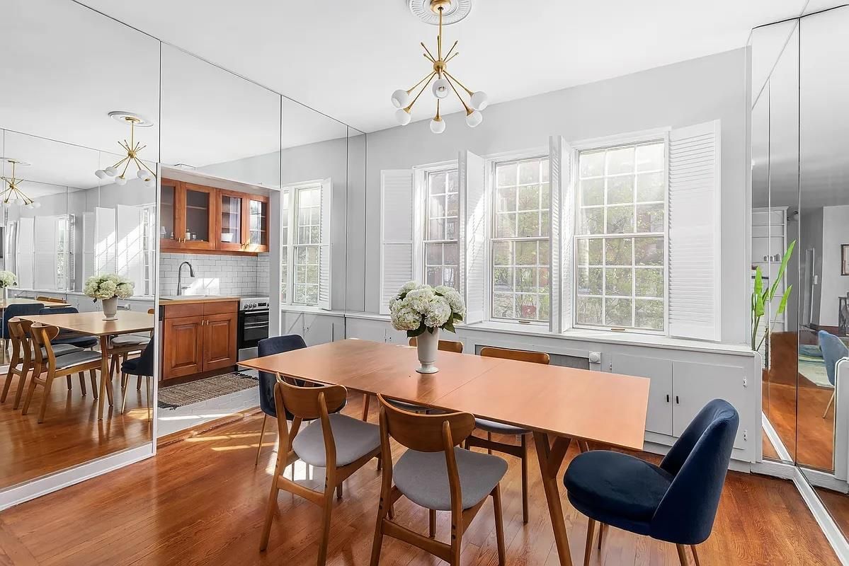 Dining room, Interior, Kitchen, Pendant Lights, Wood Texture Flooring