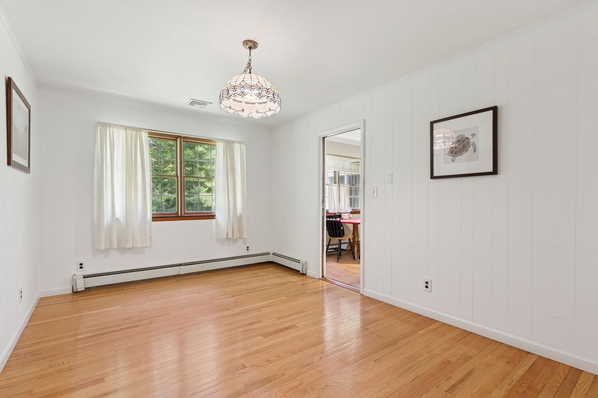Chandelier, Empty room, Interior, Pendant Lights, Wood Texture Flooring