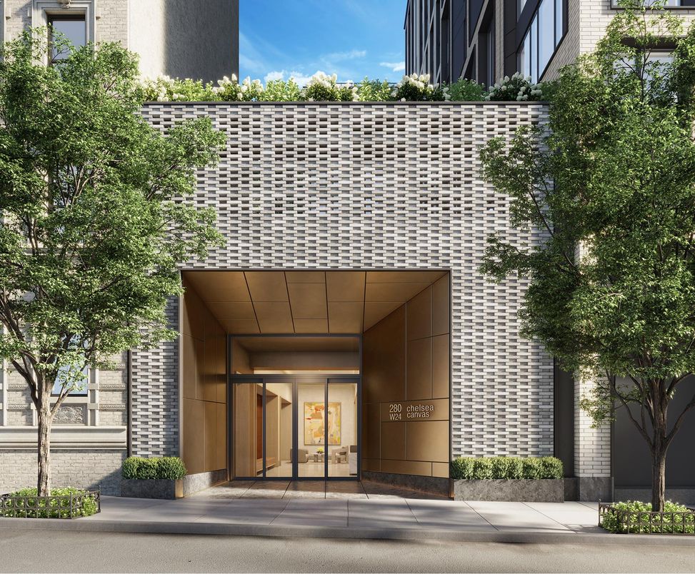 Exterior, Facade, Modern