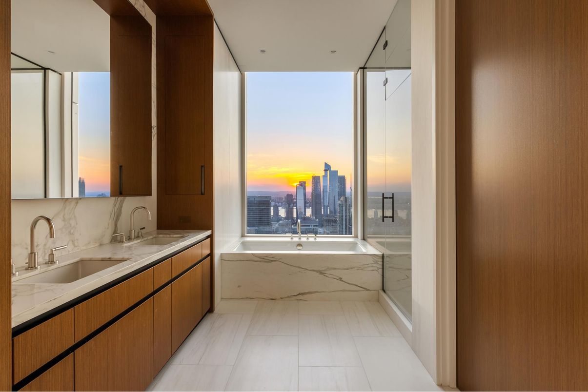 Bathroom, Interior, Marble Walls, Water