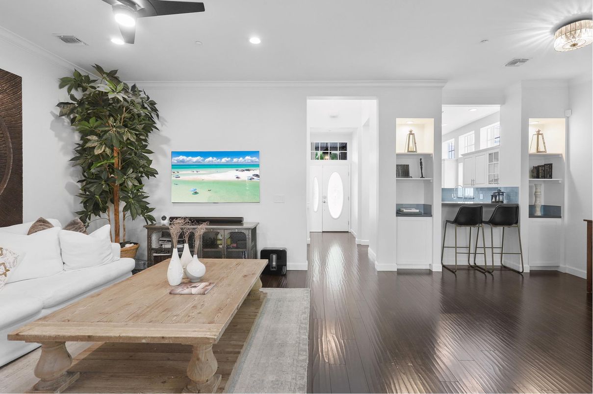 Interior, Living room, Recessed Lighting, Wood Texture Flooring