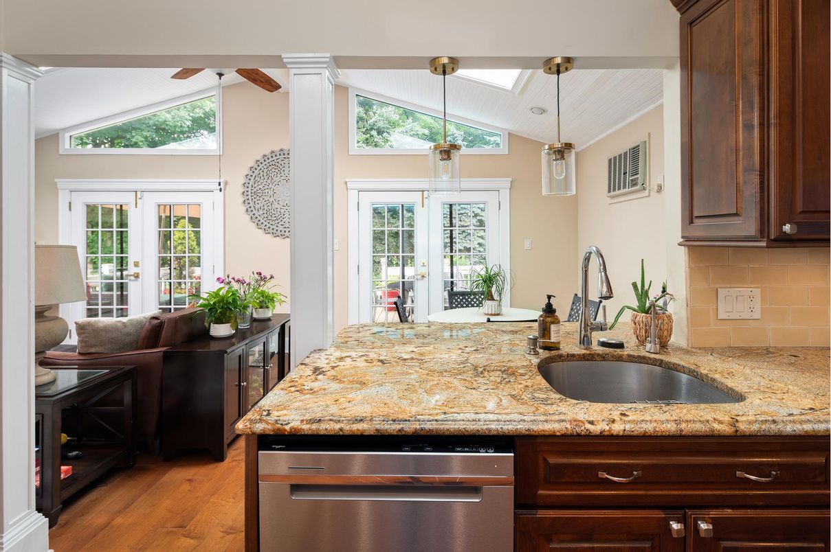 Interior, Kitchen, Pendant Lights, Wood Texture Flooring