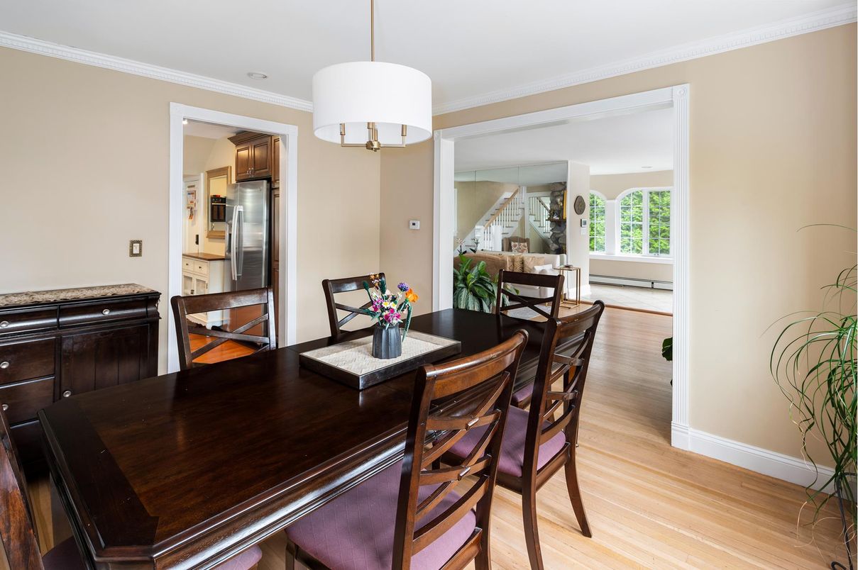 Dining room, Interior, Kitchen, Pendant Lights, Stainless Steel Appliances, Wood Texture Flooring