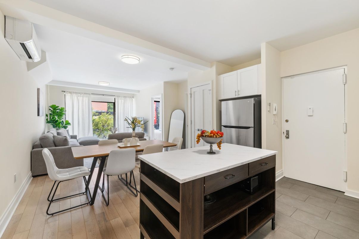 Dining room, Interior, Kitchen, Stainless Steel Appliances, Wood Texture Flooring