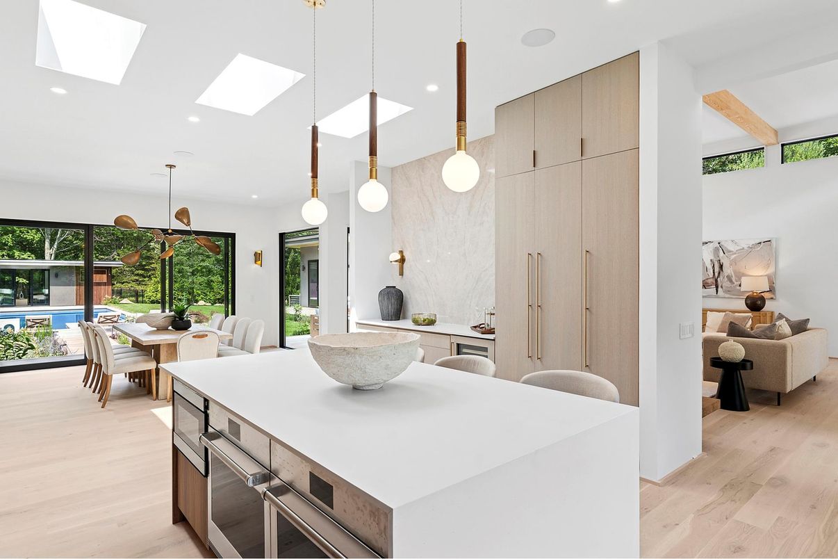 Dining room, Interior, Kitchen, Pendant Lights, Recessed Lighting, Wood Texture Flooring