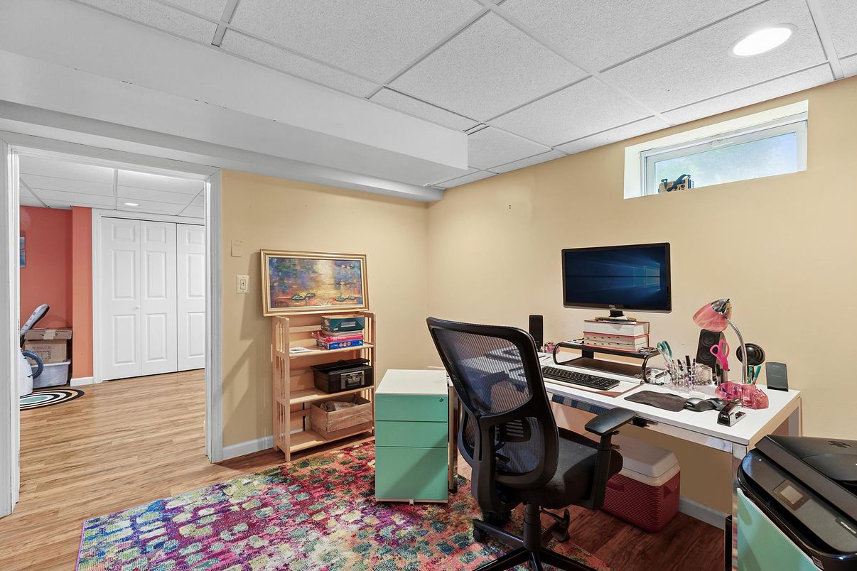 Home Office, Interior, Recessed Lighting, Wood Texture Flooring
