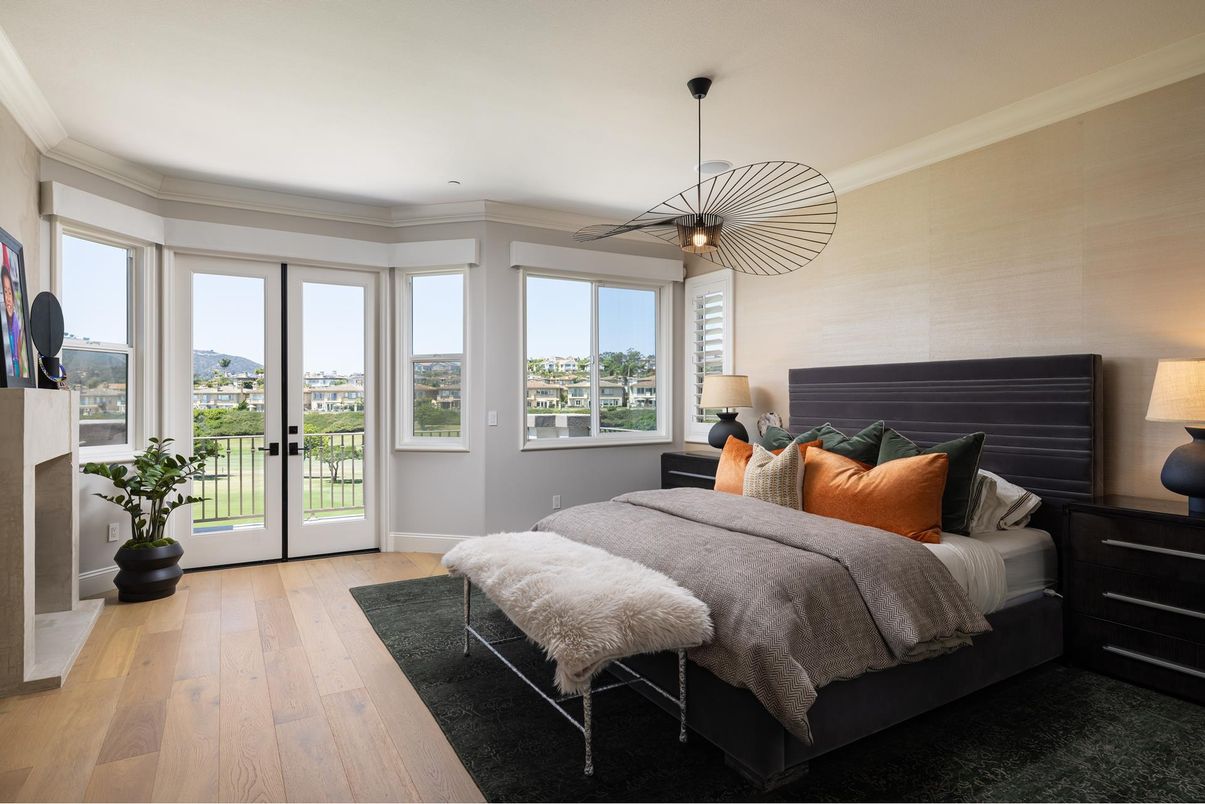 Bedroom, Interior, Pendant Lights, Wood Texture Flooring