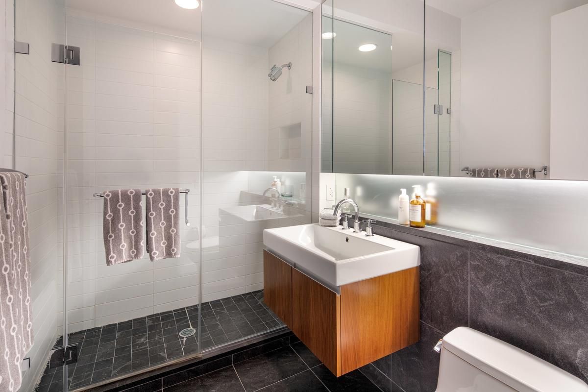 Bathroom, Interior, Recessed Lighting