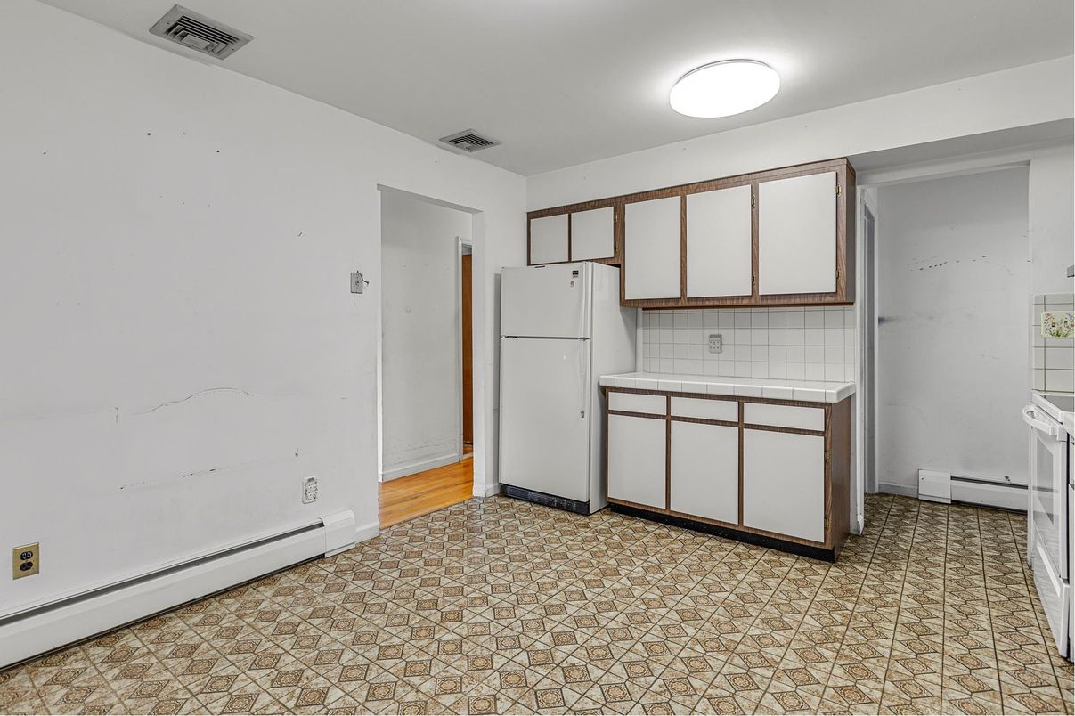 Interior, Kitchen, Tile Countertops