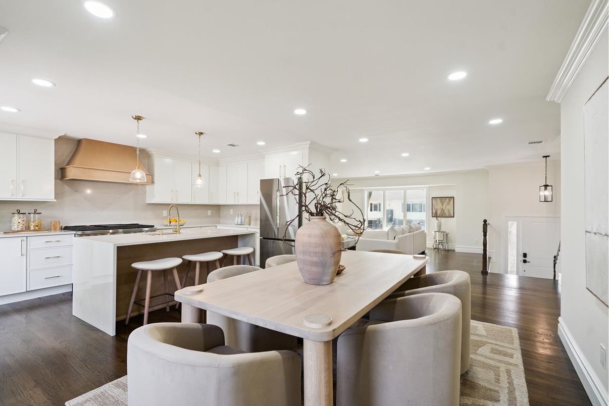 Dining room, Interior, Kitchen, Pendant Lights, Recessed Lighting, Stainless Steel Appliances, Wood Texture Flooring