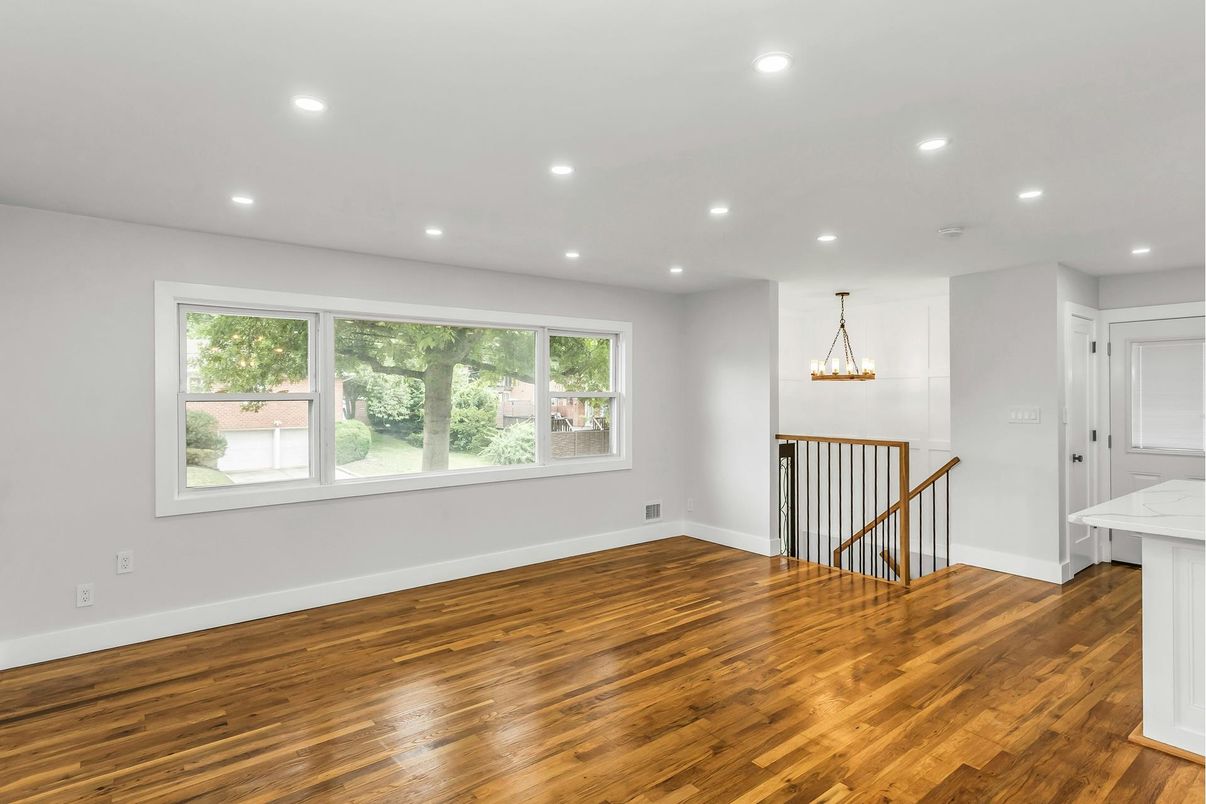 Empty room, Interior, Pendant Lights, Recessed Lighting, Wood Texture Flooring