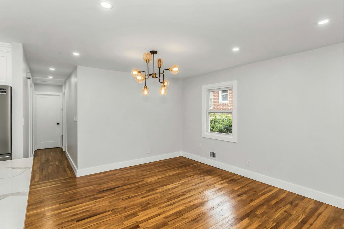 Empty room, Interior, Pendant Lights, Recessed Lighting, Wood Texture Flooring
