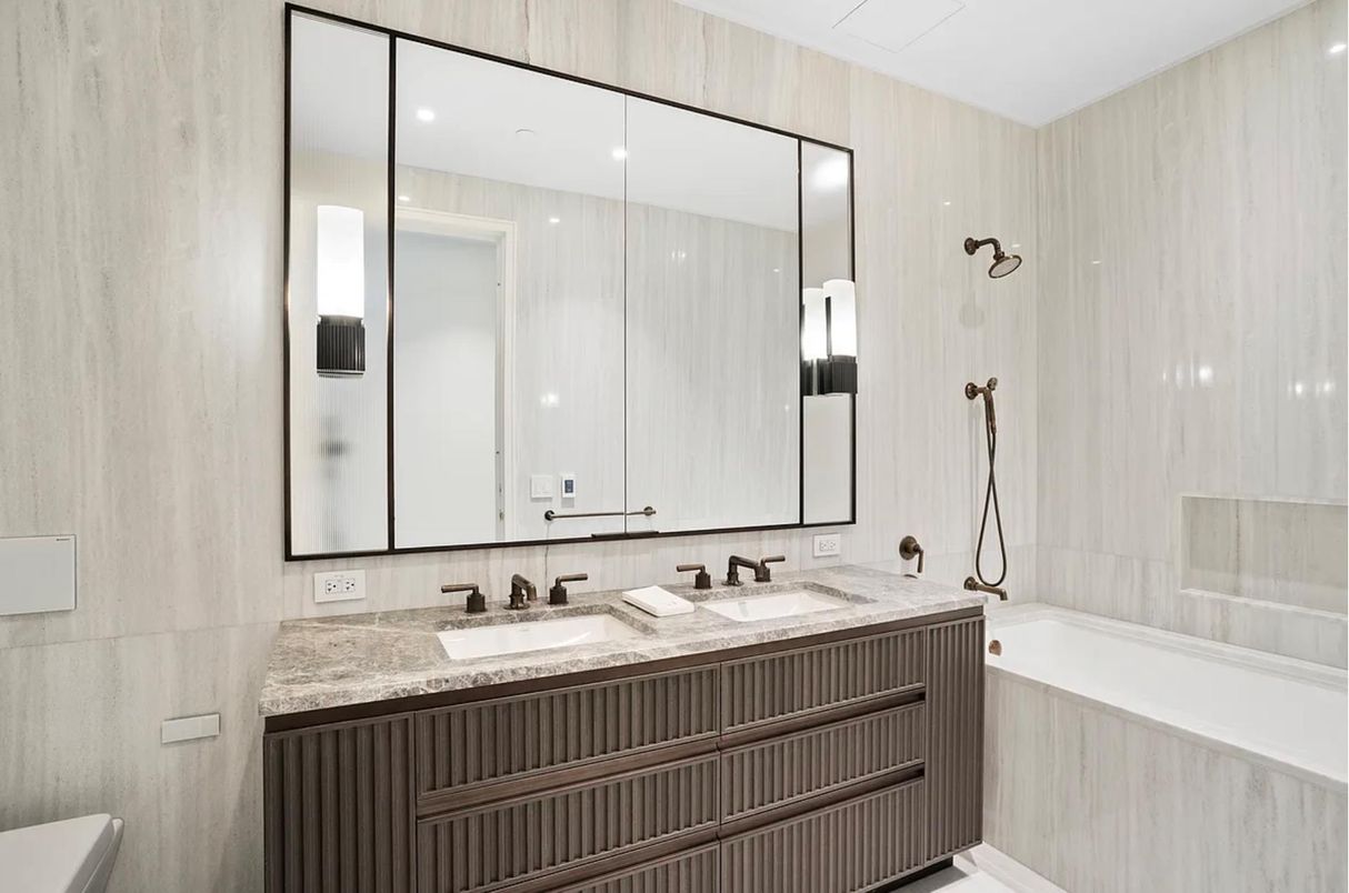 Bathroom, Interior, Recessed Lighting
