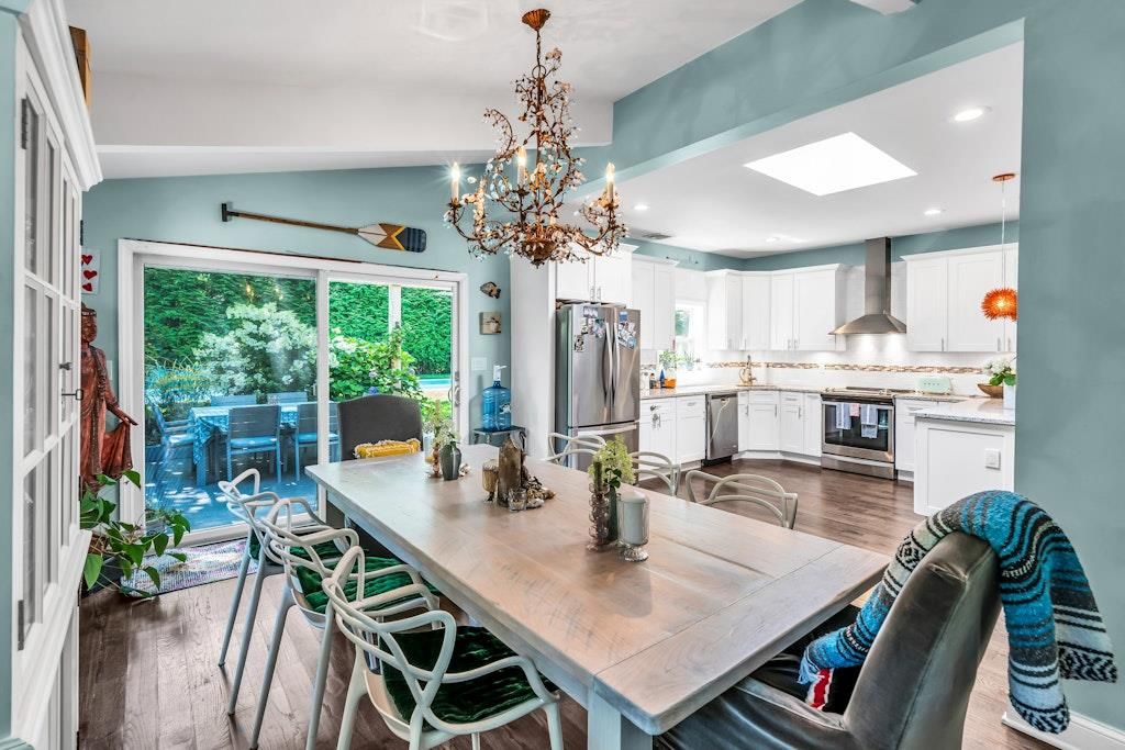 Chandelier, Dining room, Interior, Kitchen, Recessed Lighting, Stainless Steel Appliances, Wood Texture Flooring