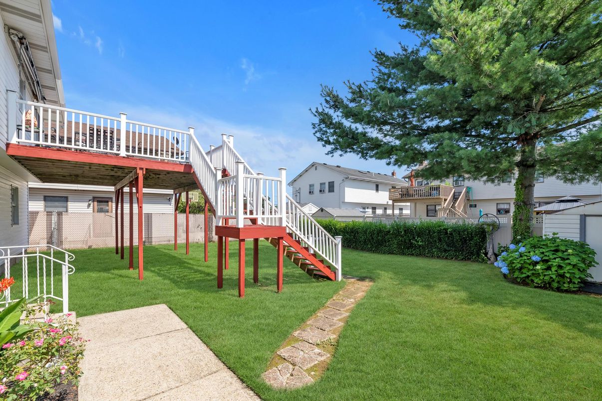 Backyard, Exterior, Playground