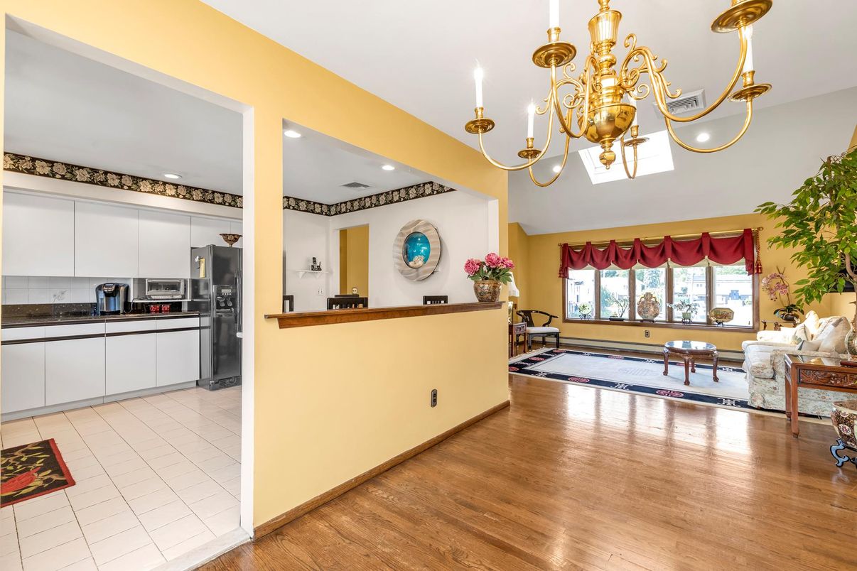 Chandelier, Interior, Kitchen, Recessed Lighting, Wood Texture Flooring