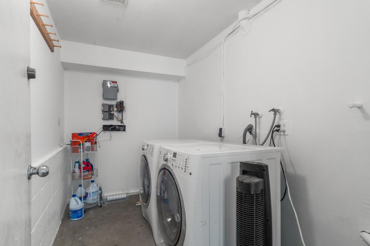 Interior, Washer
