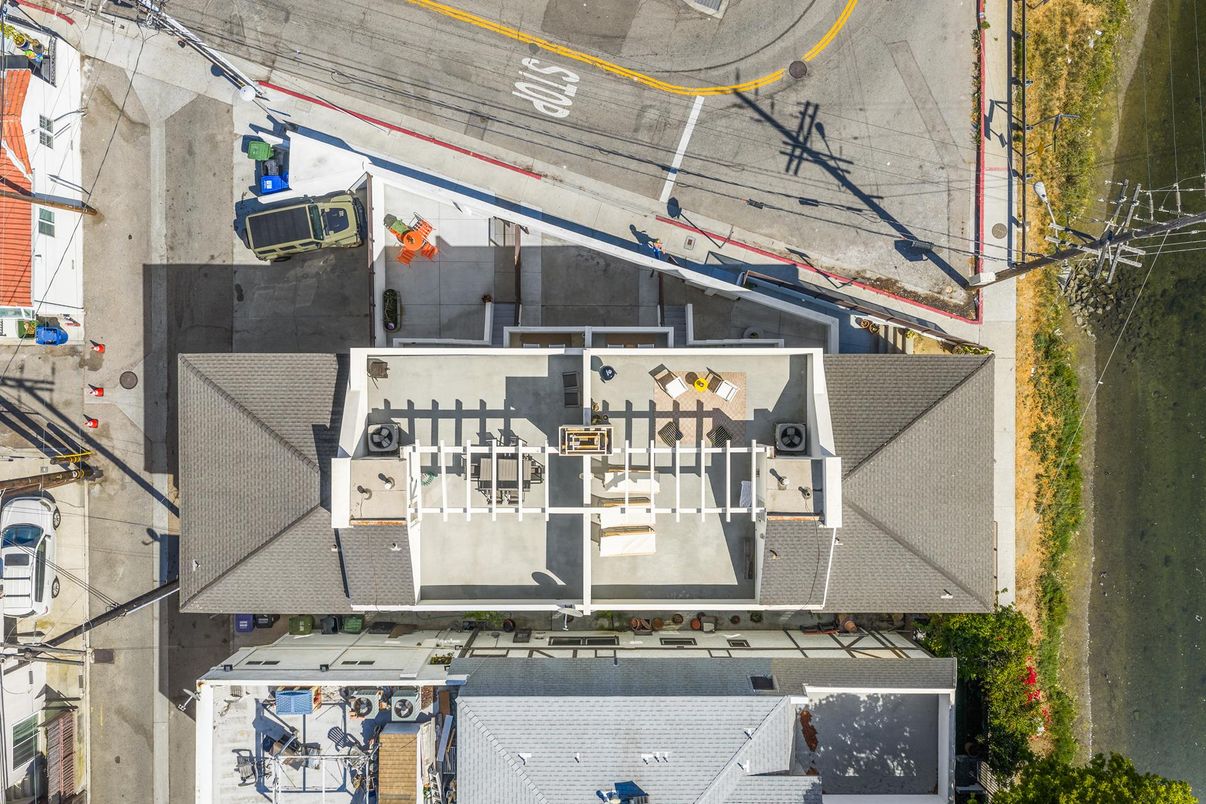 Exterior, Drone