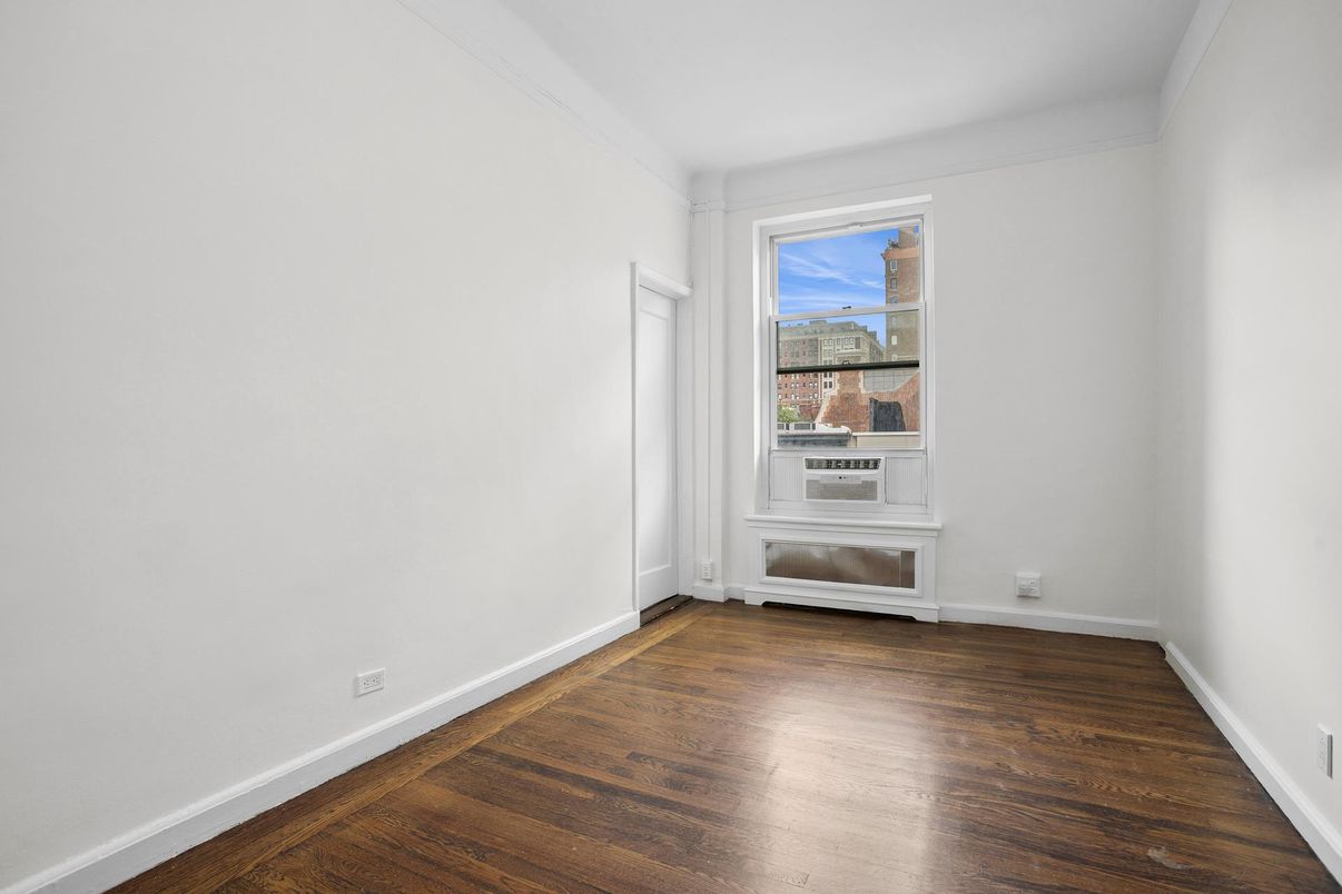 DE Listing image placeholder