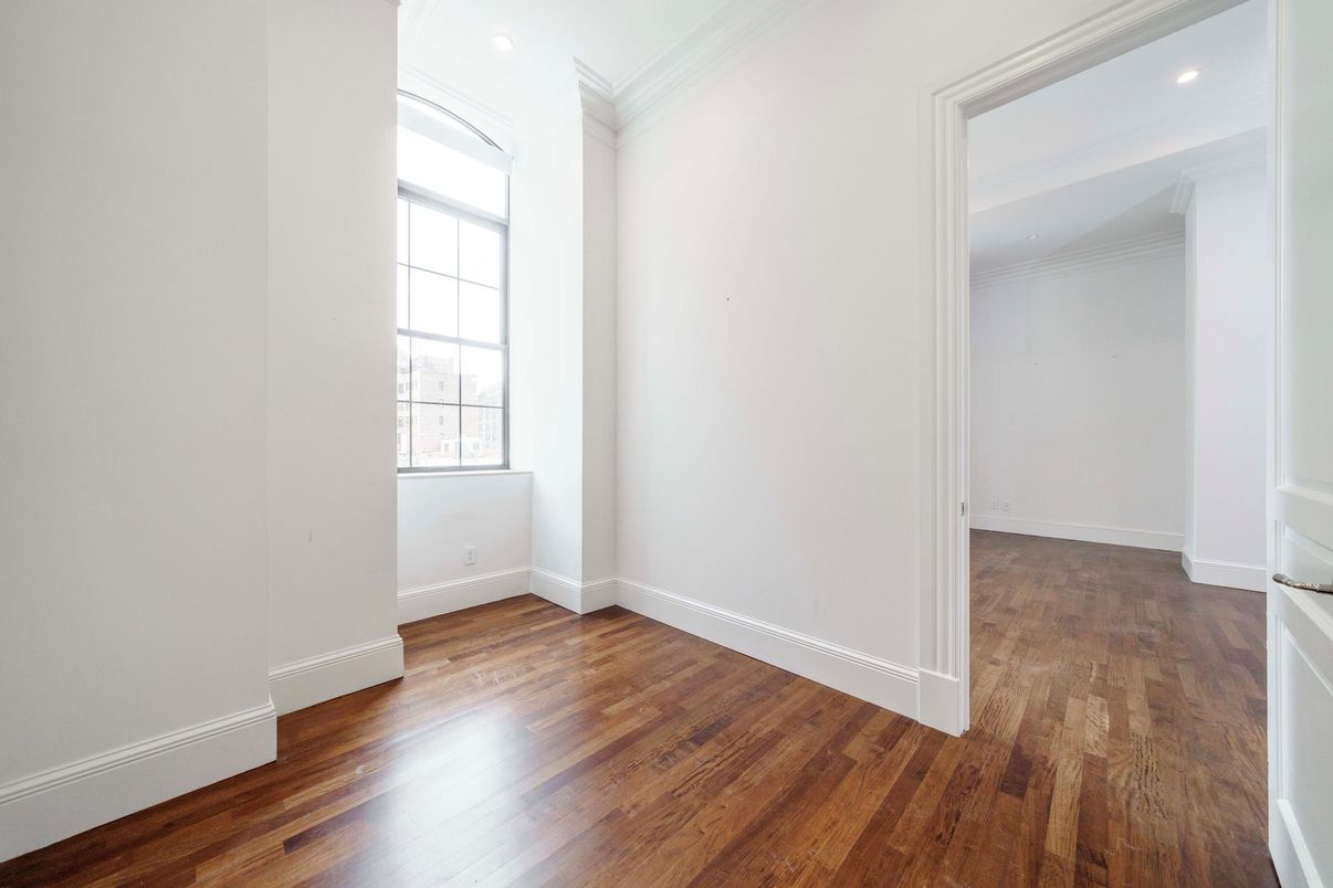 DE Listing image placeholder