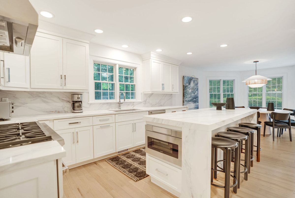 Dining room, Interior, Kitchen, Marble Walls, Pendant Lights, Recessed Lighting, Wood Texture Flooring