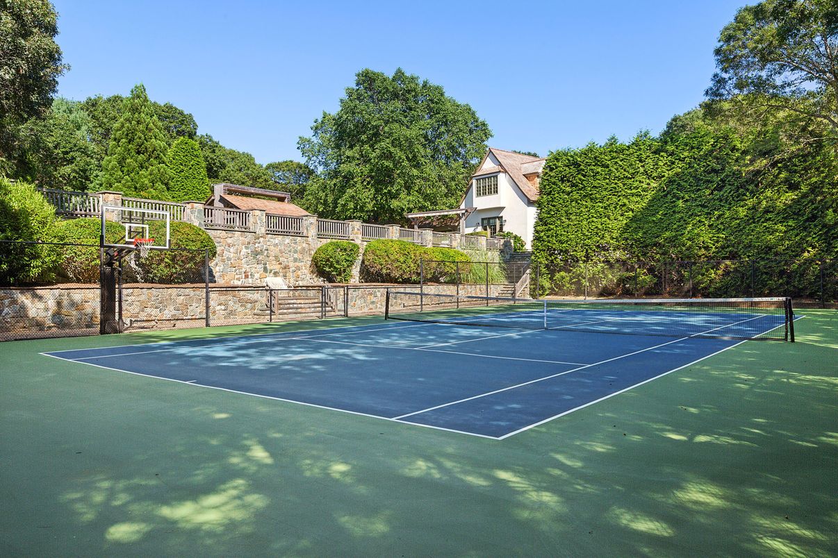 Exterior, Tennis Courts