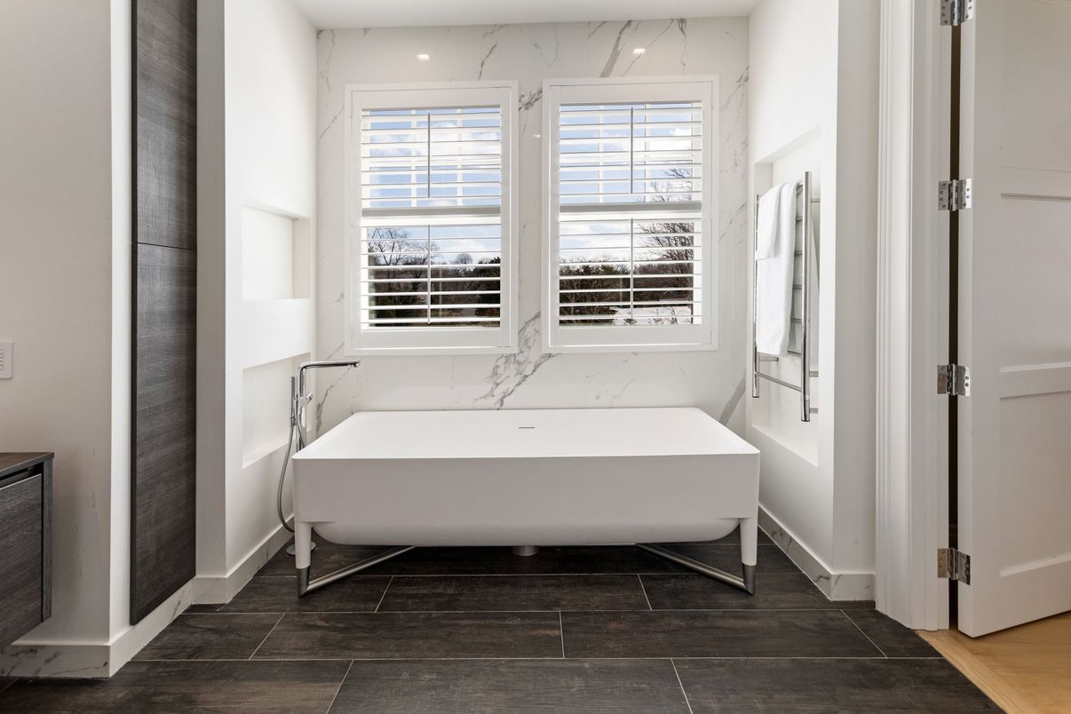 Bathroom, Free Standing Baths, Interior, Marble Walls, Recessed Lighting