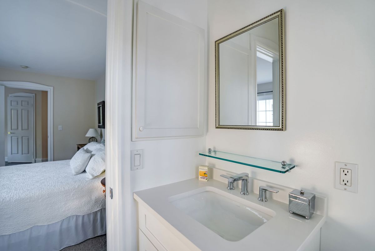 Bathroom, Bedroom, Interior