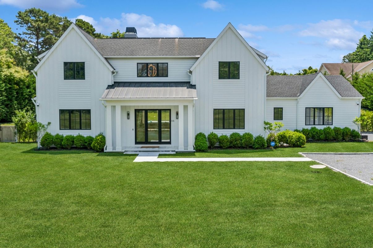 Backyard, Exterior, Facade, Farmhouse