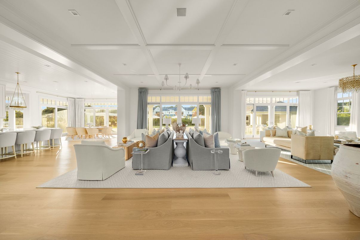 Dining room, Interior, Living room, Pendant Lights, Recessed Lighting, Wood Texture Flooring