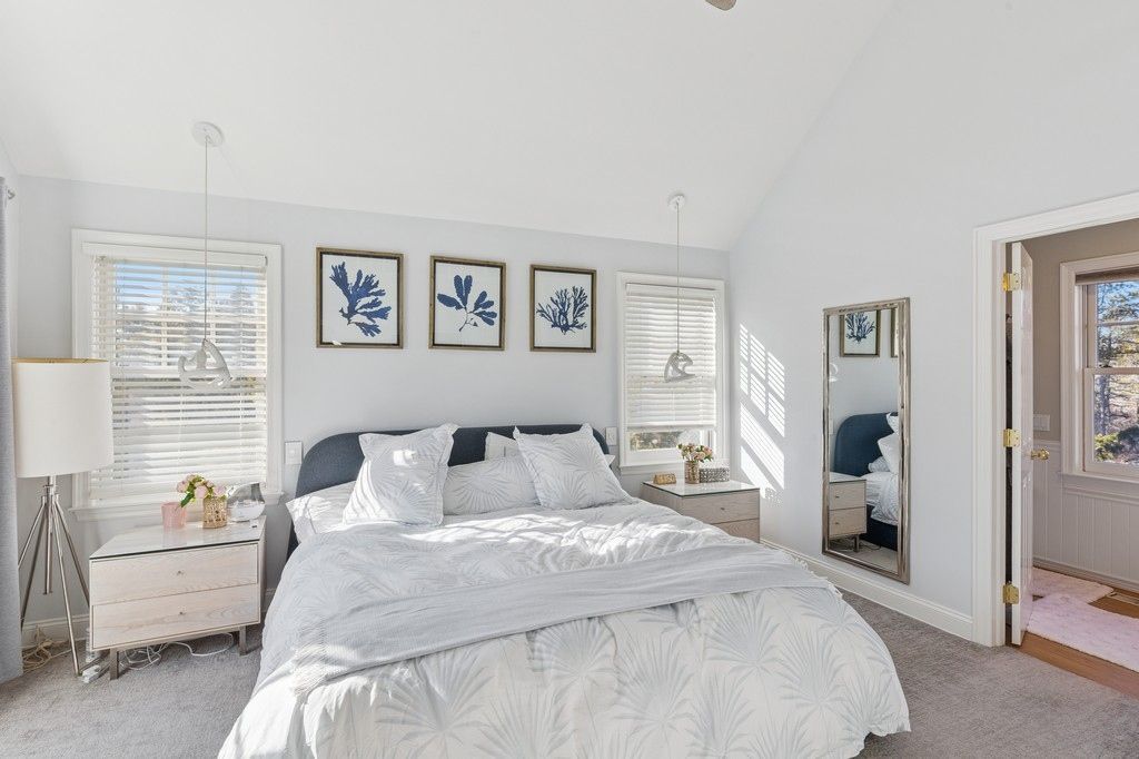 Bedroom, Interior, Pendant Lights
