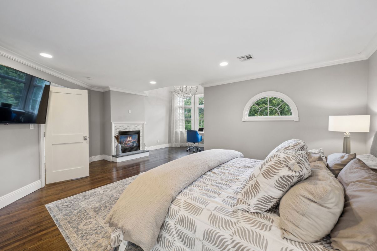 Bedroom, Fireplace, Interior, Recessed Lighting, Wood Texture Flooring